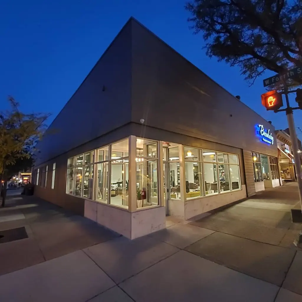 Exterior view of Broadway Salon Studios Livonia location in Royal Oak, MI